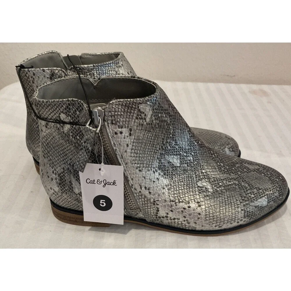 Girls' Judi Snake Print Ankle Booties Cat & Jack GRAY SILVER size 5 youth